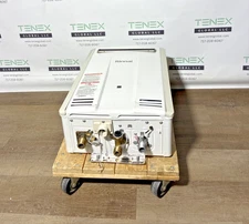 Rinnai V53DeN Outdoor Tankless Water Heater 120k BTU Natural Gas (B-11 #1018)