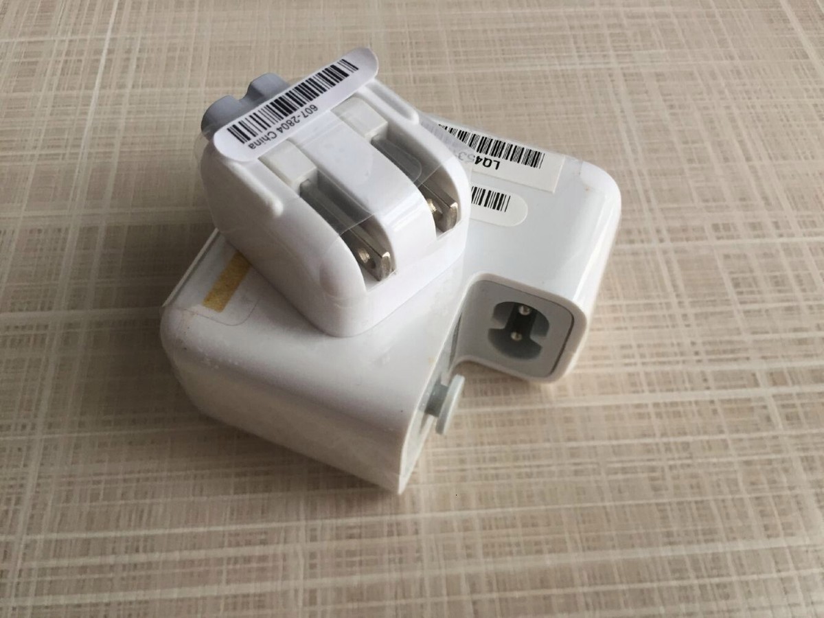 Apple iPod POWER ADAPTER Charger For Apple iPod Classic 1 1st Gen