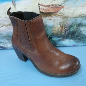 boc boots size 10