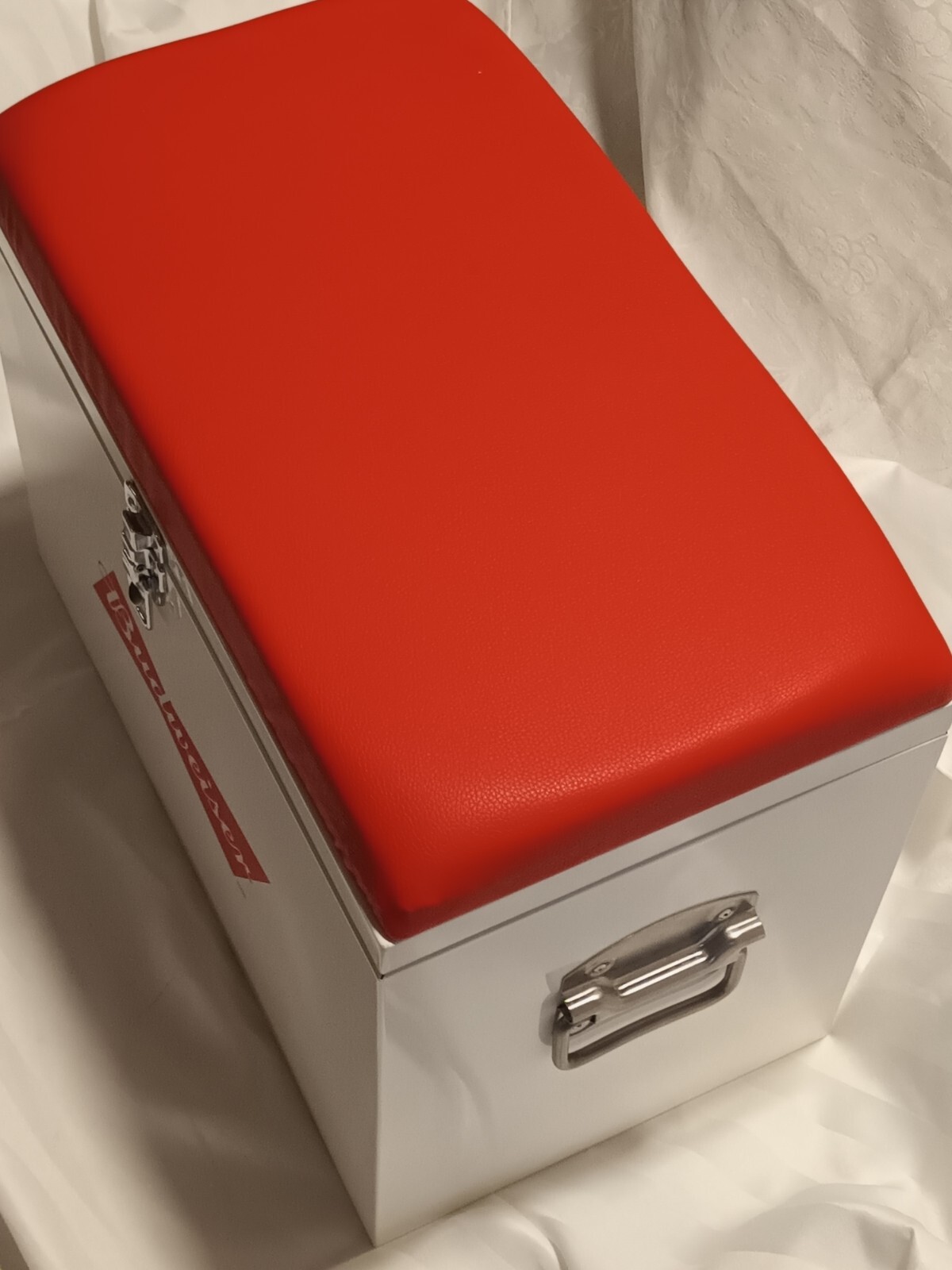 BUDWEISER NHL HOCKEY COOLER ,RED GOAL LIGHT plus 8 RED LIGHT GLASS "NEW