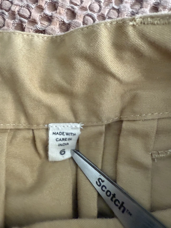 Doen Shorts Womens 6 Beige Pleated Paige Cotton Twill Khaki - Image 4 of 4