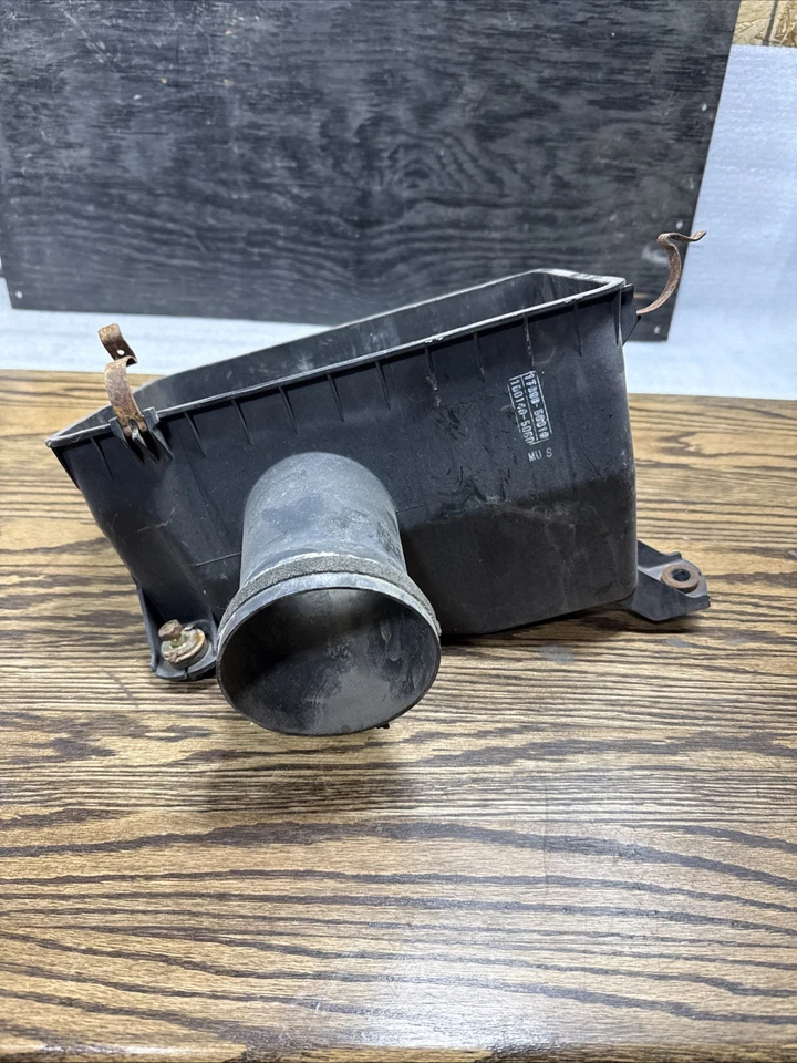 OEM Air Cleaner Assembly Bottom Part 17080-50010 Toyota Land Cruiser Lexus 98-04 - Image 4 of 4