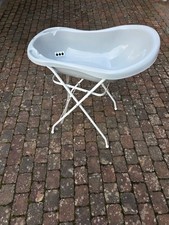 baby badewanne mit ständer
