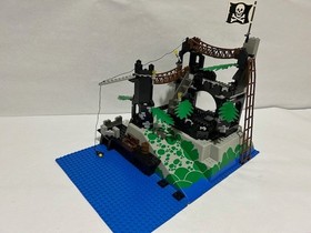 Vintage Lego Pirates Rock Island Refuge Set 6273 Complete Read