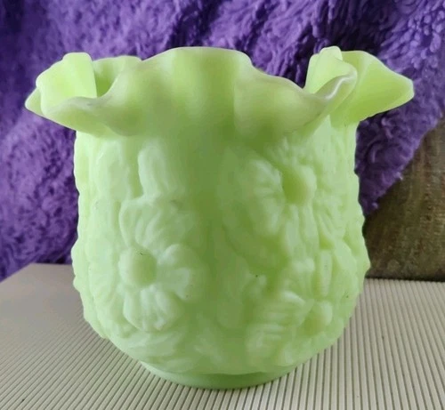 Vintage Fenton Poppy Satin Lime Green Vase Ruffled Top Uranium Glass 7” By 5.5”