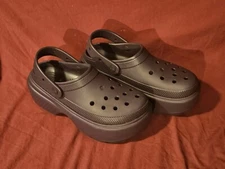 Iconic Crocs Stomp Platform Dark Purple Comfort Size M10 W12 USED SEEDESCRIPTION