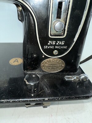 RARE Vintage Good HouseKeeper Zig Zag Deluxe Sewing Machine Black