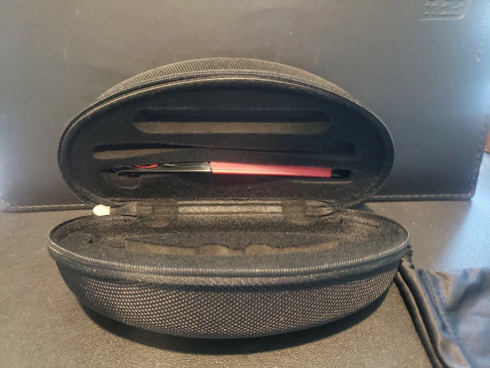 Funda Oakley con logotipo con cremallera para gafas de sol/desgaste para ojos/marco rojo cambiar piezas de pedido Foto 4 de 4