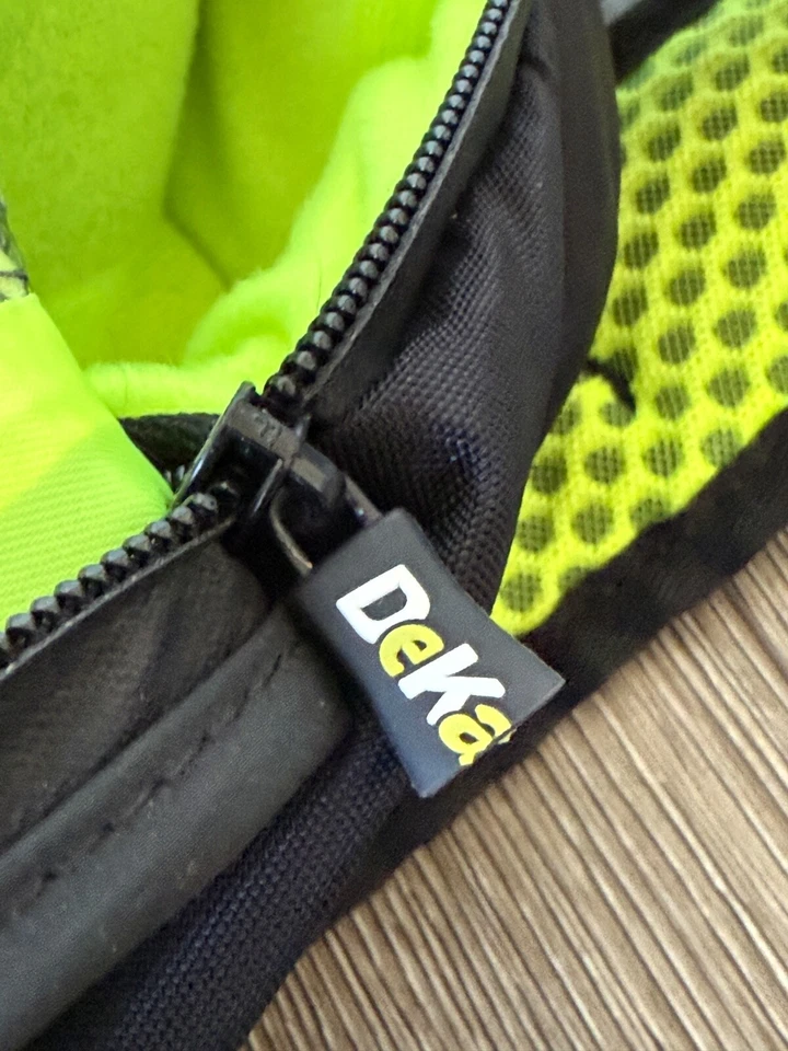 DeKasi GoPro Seeker Weatherproof Backpack-Adjustable Straps Black With Green - Image 4 of 4