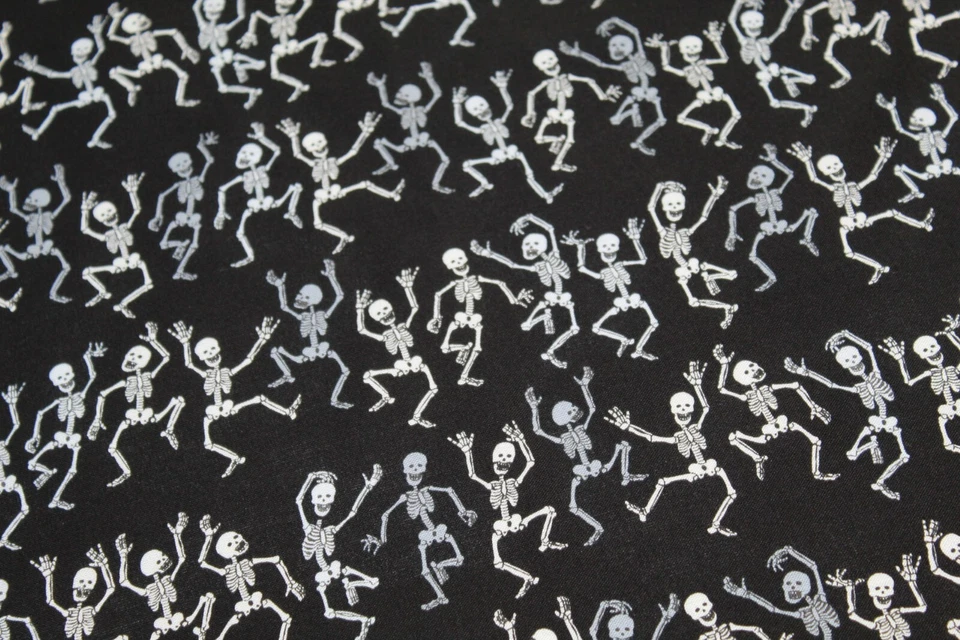 Tela HALLOWEEN Cuarto Graso FQ {100% ALGODÓN} Esqueleto Esqueletos Espeluznante Acolchado Foto 3 de 4
