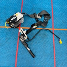 2011–2013 Hyundai Equus Front Left Seat Belt Retractor with Pretensioner OEM