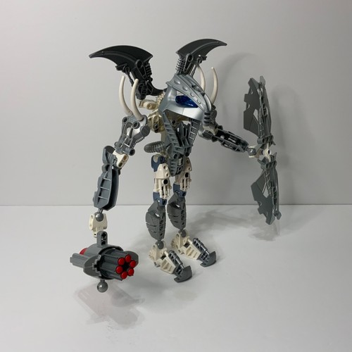 Bionicle My Own Creation (MOC) with Fenrakk Head - Picture 2 of 9