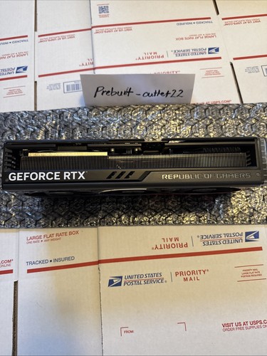 ASUS ROG Strix GeForce RTX™ 4090 BTF OC Edition Gaming Graphics Card (24GB VRAM) - Afbeelding 8 van 18