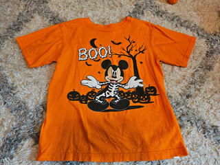 Disney size 5/6 Mickey Mouse Halloween shirt (orange Boo)