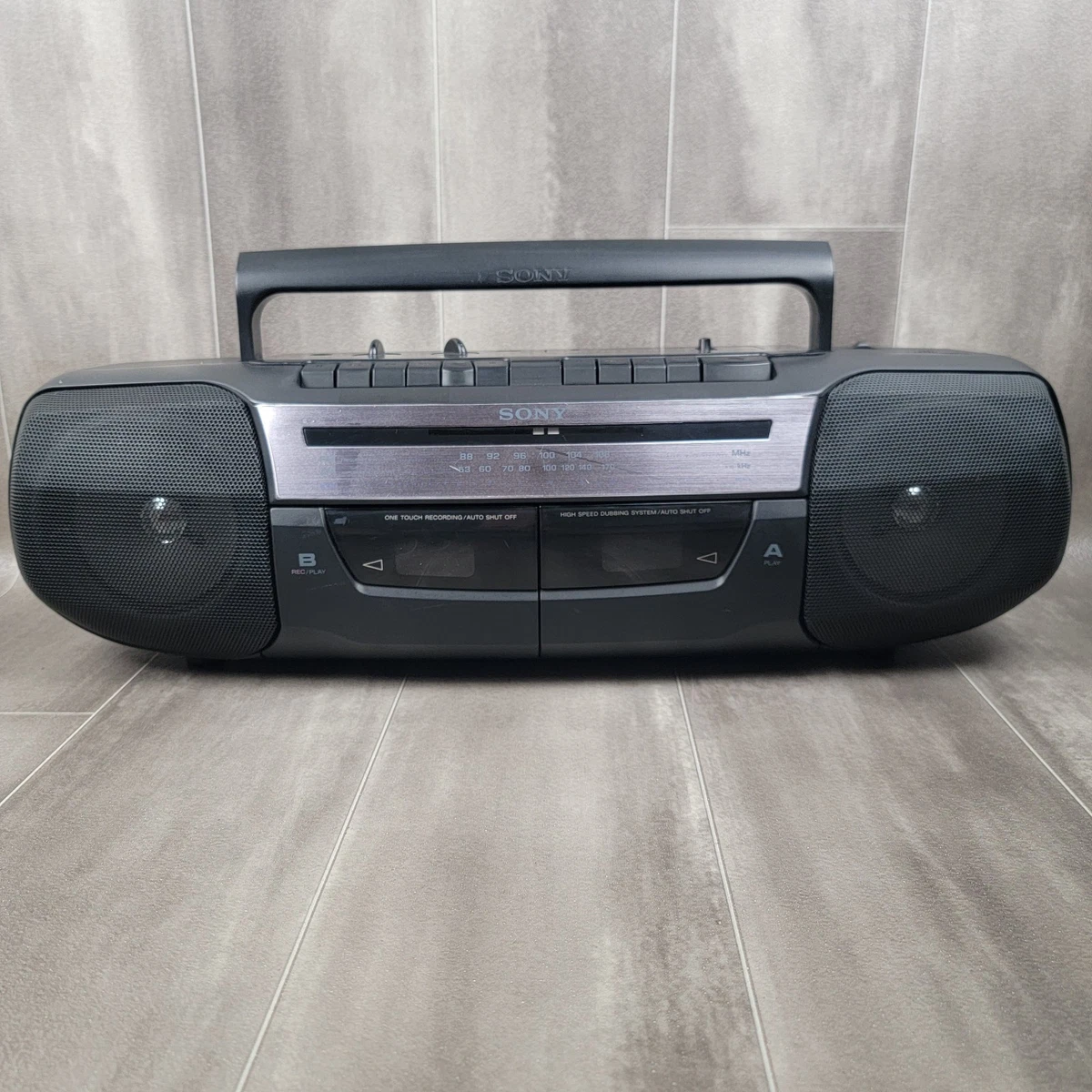 Sony CFS-W338 Radio Cassette-Recorder Boombox Tested Working Great