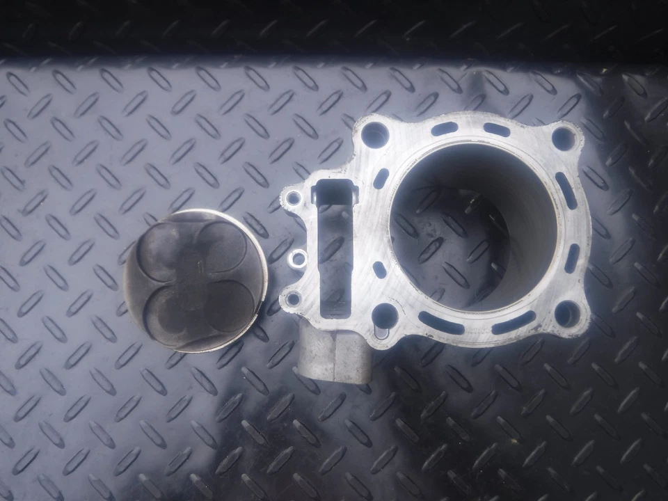 2005 HONDA CRF250X 04-17 CYLINDER & PISTON TOP END CRF250R 04-07 - Image 2 of 4