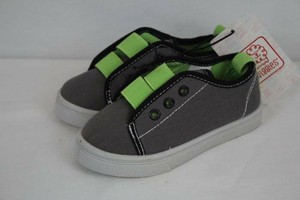 boys slip on tennis shoes