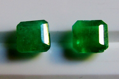 Esmeralda NATURALES limpia a lupa cuadradas @ 4,5 x 4,8 mm 0.5 cts - Imagen 2 de 6