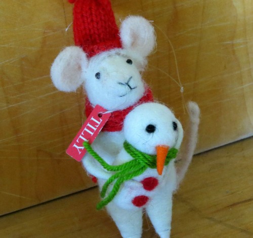 Christmas Mouse w Sweet Snowman Needle Felted Figure / Ornament Critter Tilly - Picture 3 of 5