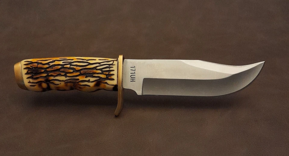 Faca Schrade Uncle Henry 9,75" Pro Hunter com bainha, pedra e cabo Staglon - Imagem 4 de 4