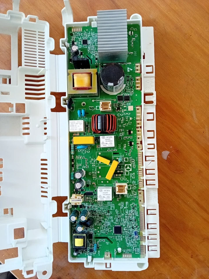 AEG  SERIES 8000 TUMBLE DRYER, 2016 CONTROL BOARD PCB MODULE (PNC)916098115 01   - image 4 of 4