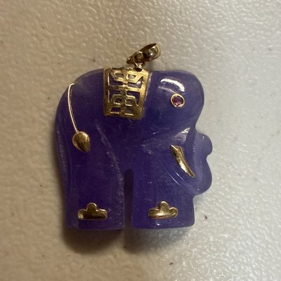 14kt Lavendel Jade Elefant Anhänger mit Rubin Auge