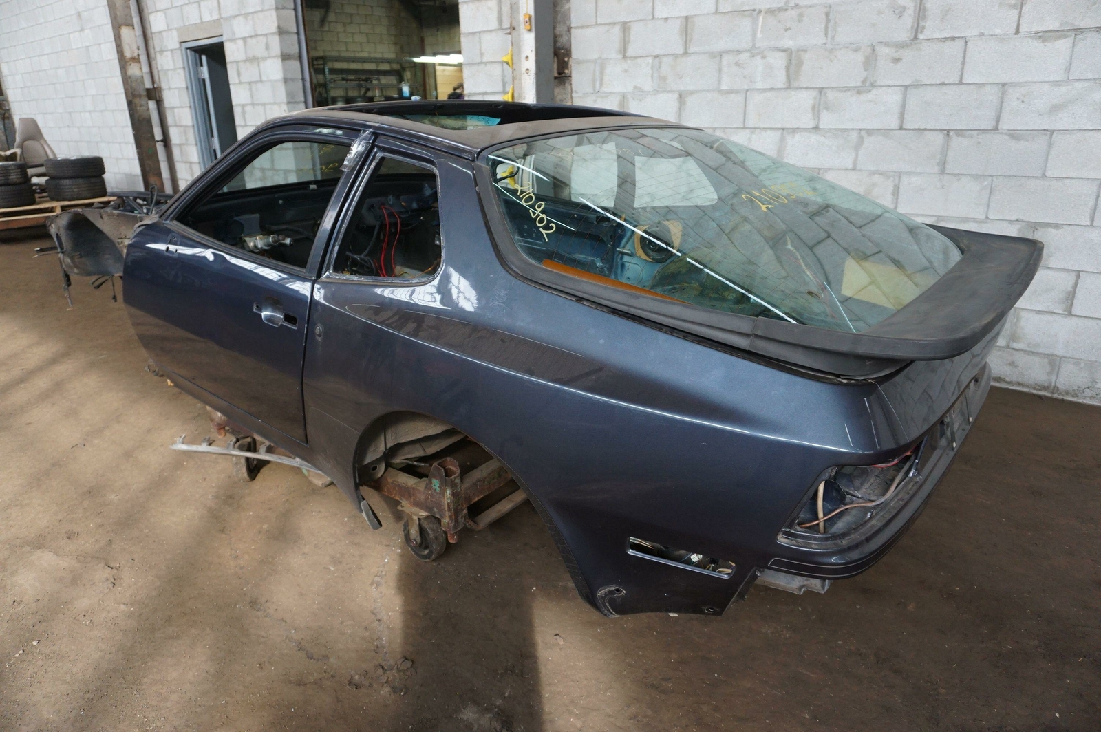 Local Pickup Only Body Shell Frame Ocean Blue Q2 Porsche 944 Turbo 1987 Note Ebay