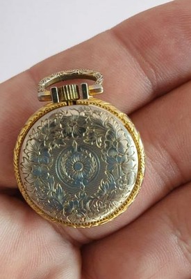 Collier Pendentif Montre Suisse Lucerne - Style Pointe De Flèche, élégant Et Vintage, Pour Femme