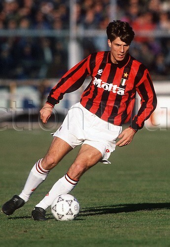 AC MILAN 1993 1994 HOME FOOTBALL SHIRT SOCCER JERSEY LONG AC MILAN 1993 1994 HOME FOOTBALL SHIRT SOCCER JERSEY LONG