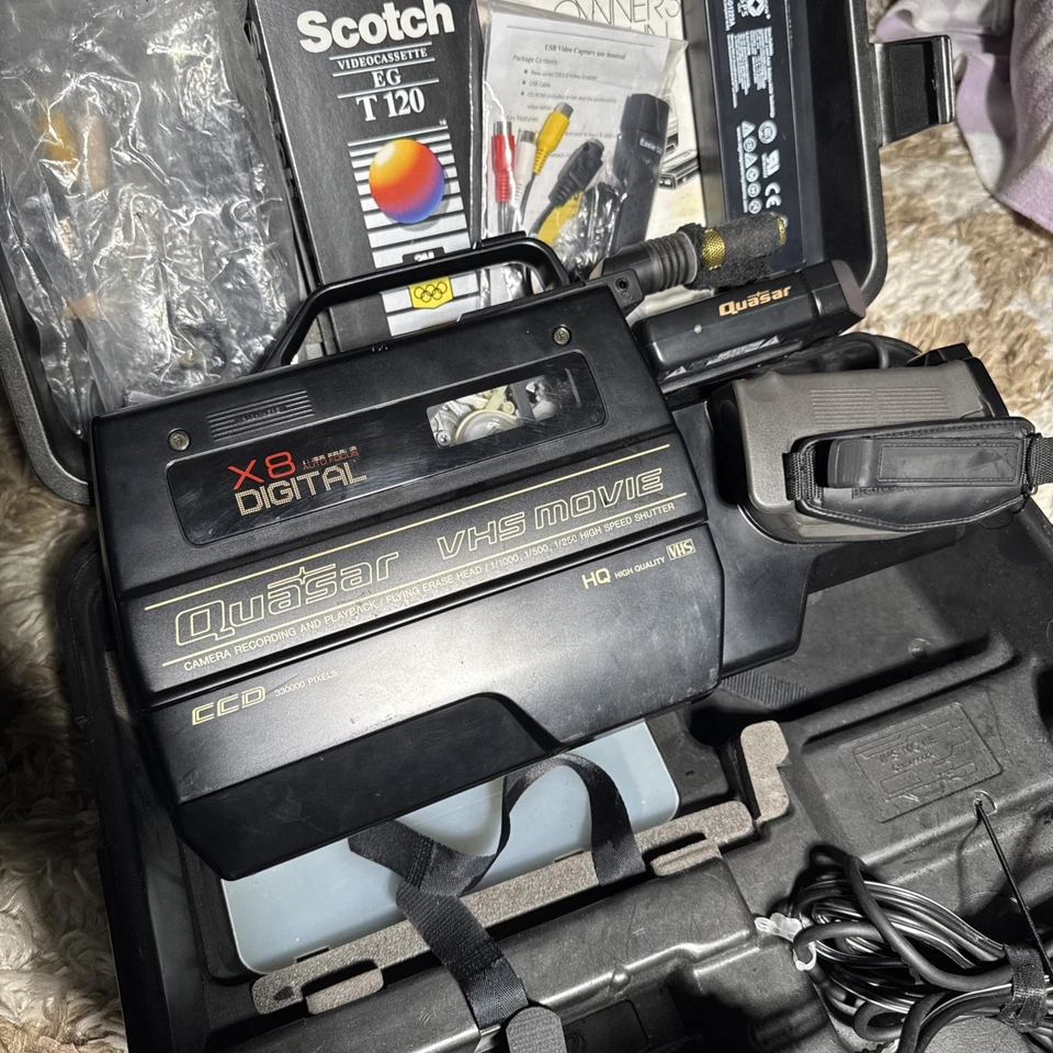 Vintage Rare Quasar VM-26AC VHS Camcorder - Tested And Works - Full Complete Kit - Image 3 of 4