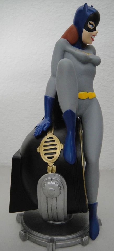 MAQUETA ESTATUA DE BATGIRL Bruce Tim DC ANIMADO Batman Busto Figura JUGUETE Figura Foto 4 de 4