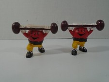 2--VINTAGE KOOL AID MAN WEIGHTLIFTING FIGURES LOOK 