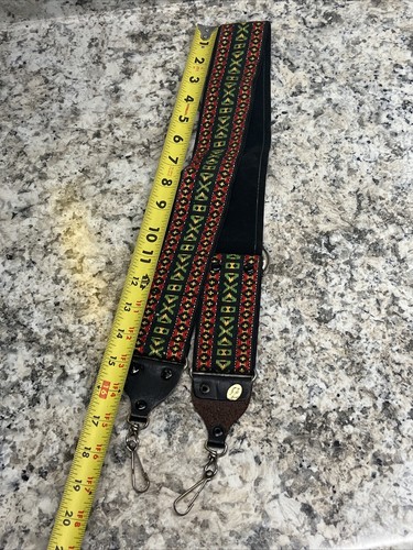 VINTAGE 1980'S CAMERA STRAP - Green Red & YELLOW Hong Kong - Picture 9 of 10