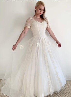 Victiorian Wedding Dresses 1950s Vintage Beige V Neck Short Sleeves Bridal  Gown | eBay