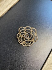 Camellia Flower Brooch Pin Gold Women Fashion Jewelry Gift Metal