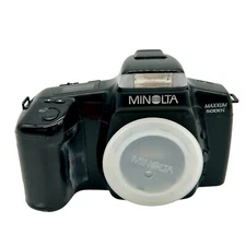 Minolta Maxxum 5000i SLR 35mm Film Camera Body Only Shutter Works Has Power