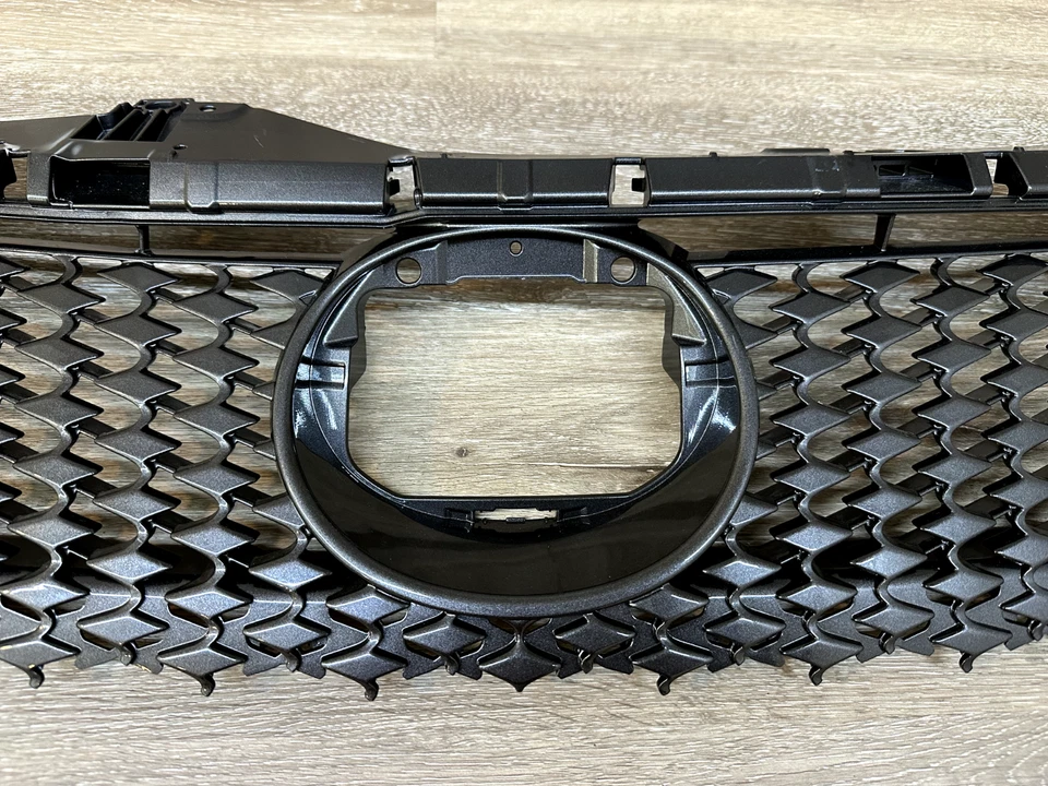 Rejilla delantera Lexus CT200h 2015-2017 pieza OEM # 53111-76060 Foto 4 de 4