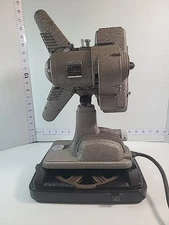 VTG Revere 8mm Projector Model P-90 with Case, Power Cord & Take-up Reel TESTED!