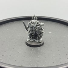 Warhammer 40K Space Marine Captain with Relic Shield