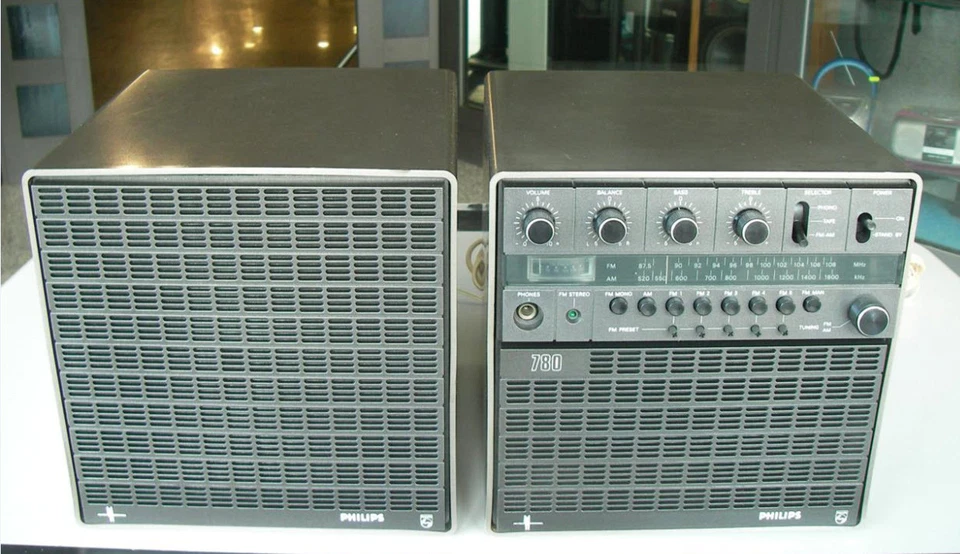 PHILIPS 22 AH780 SINTO-AMPLIFICATORE CON DIFFUSORI INCORPORATI*** Perfetto*** - Immagine 4 di 4