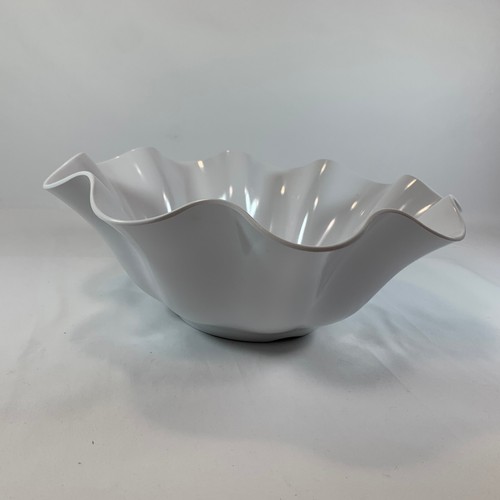 IL Mulino New York Melamine Large Serving Bowl White Ruffled 13”x5” Decor Salad - Picture 11 of 20