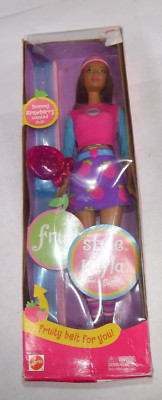 MATTEL 2002 KAYLA FRUIT STYLE BARBIE DOLL BOXED STRAWBERRY  OM24