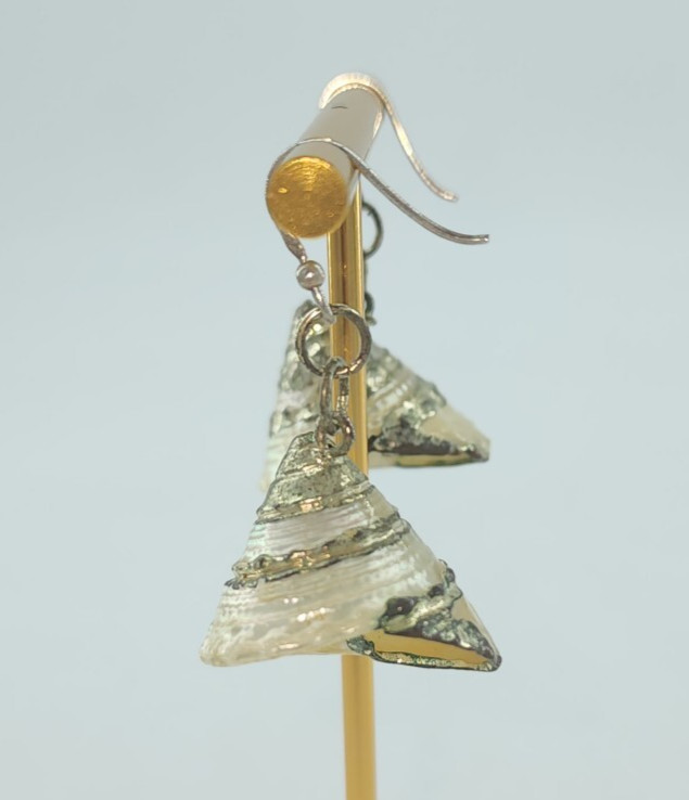 Artisan Real Conch Shell with Silver Accents Dang… - image 2