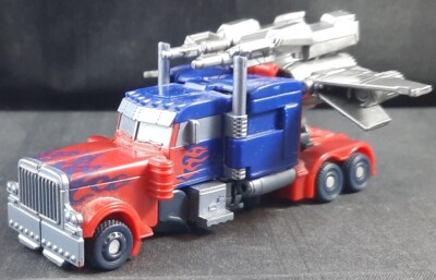 Transformers Dark of the Moon (DOTM) Cyberverse Commander Optimus Prime