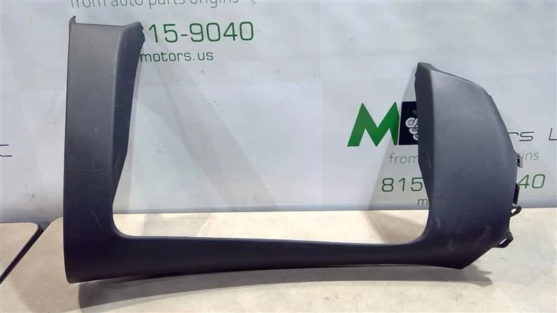 GUANTERA NISSAN SENTRA 2013-2019 MOLDURA DE DEPARTAMENTO.685203SG0A Foto 3 de 4