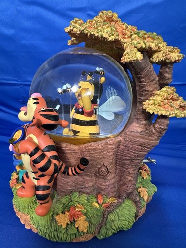 Rare VTG Pooh & The Honey Tree Snowglobe HONEY DRIP Music Box -Pooh’s Theme Song - Picture 3 of 24