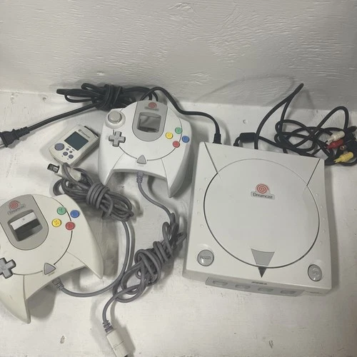 Sega Dreamcast Console HKT-3020 W/ 2 Controllers, Memory Card & Cables Tested