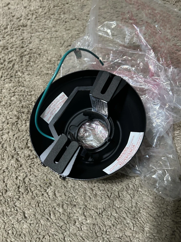 Hampton Bay Glendale III 52 in "1007887287" REPLACMENT Mounting Bracket & Canopy - Image 2 of 2