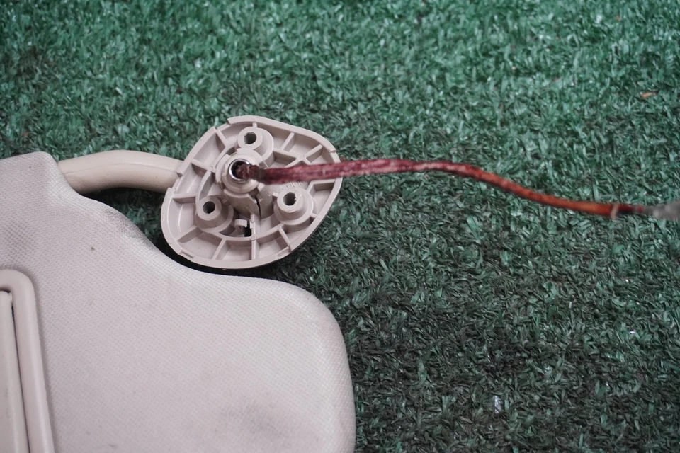 Chevrolet Impala 2011 2012 2013 lado del pasajero derecho parasol OEM 1 pieza Foto 3 de 4