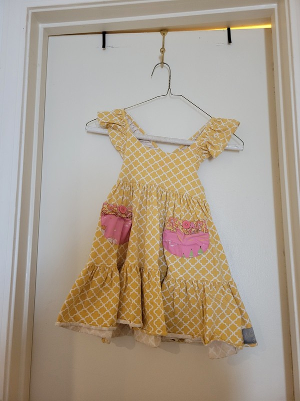 Gold White Pattern Girls Dress Size 4